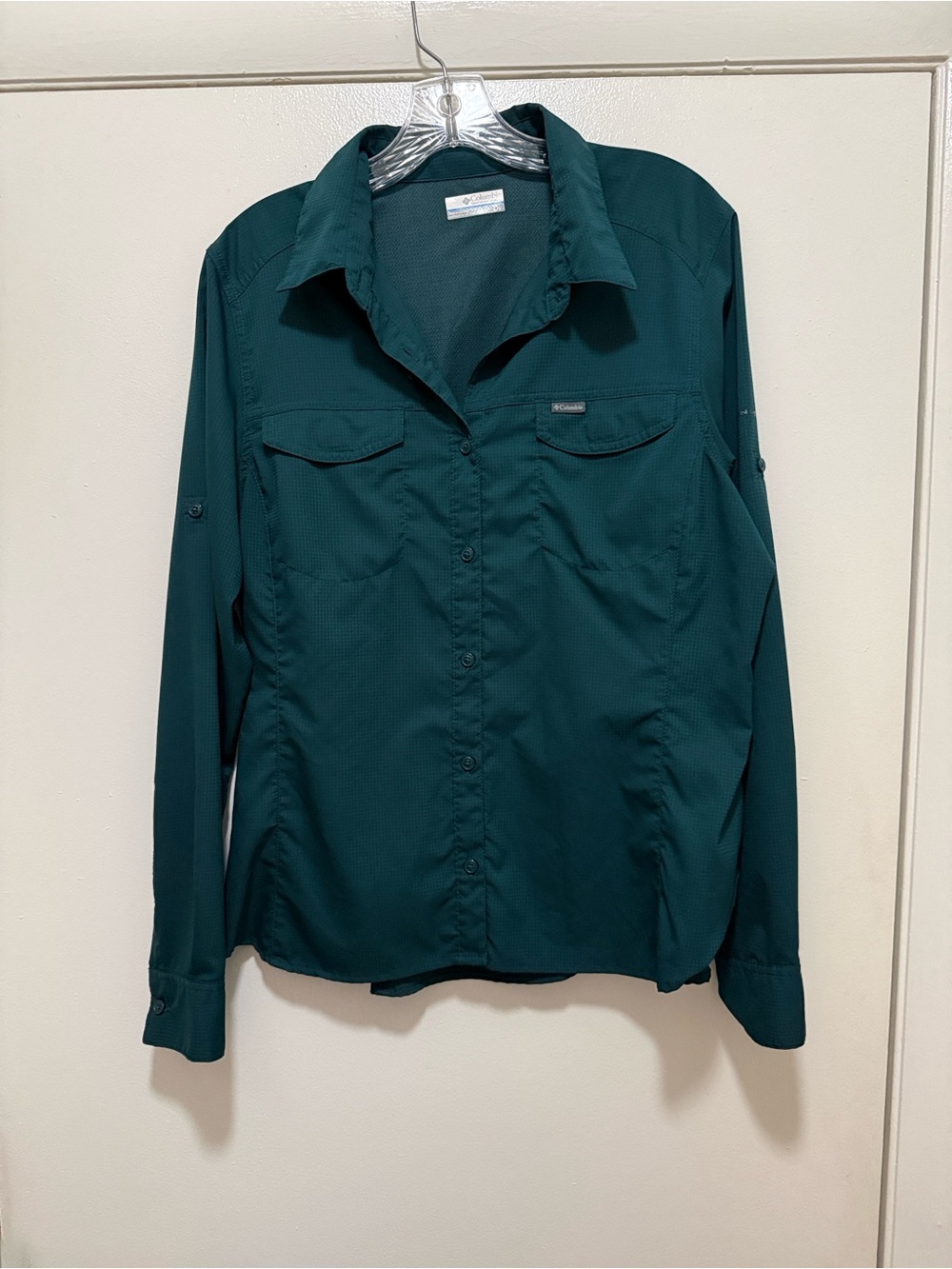 Columbia Women's Teal/green Button-Front Long Sleeve Shirt size L